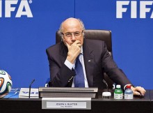 Blatter renunció a la FIFA