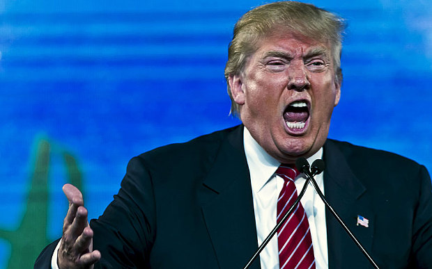 Donald Trump se enoja en un debate